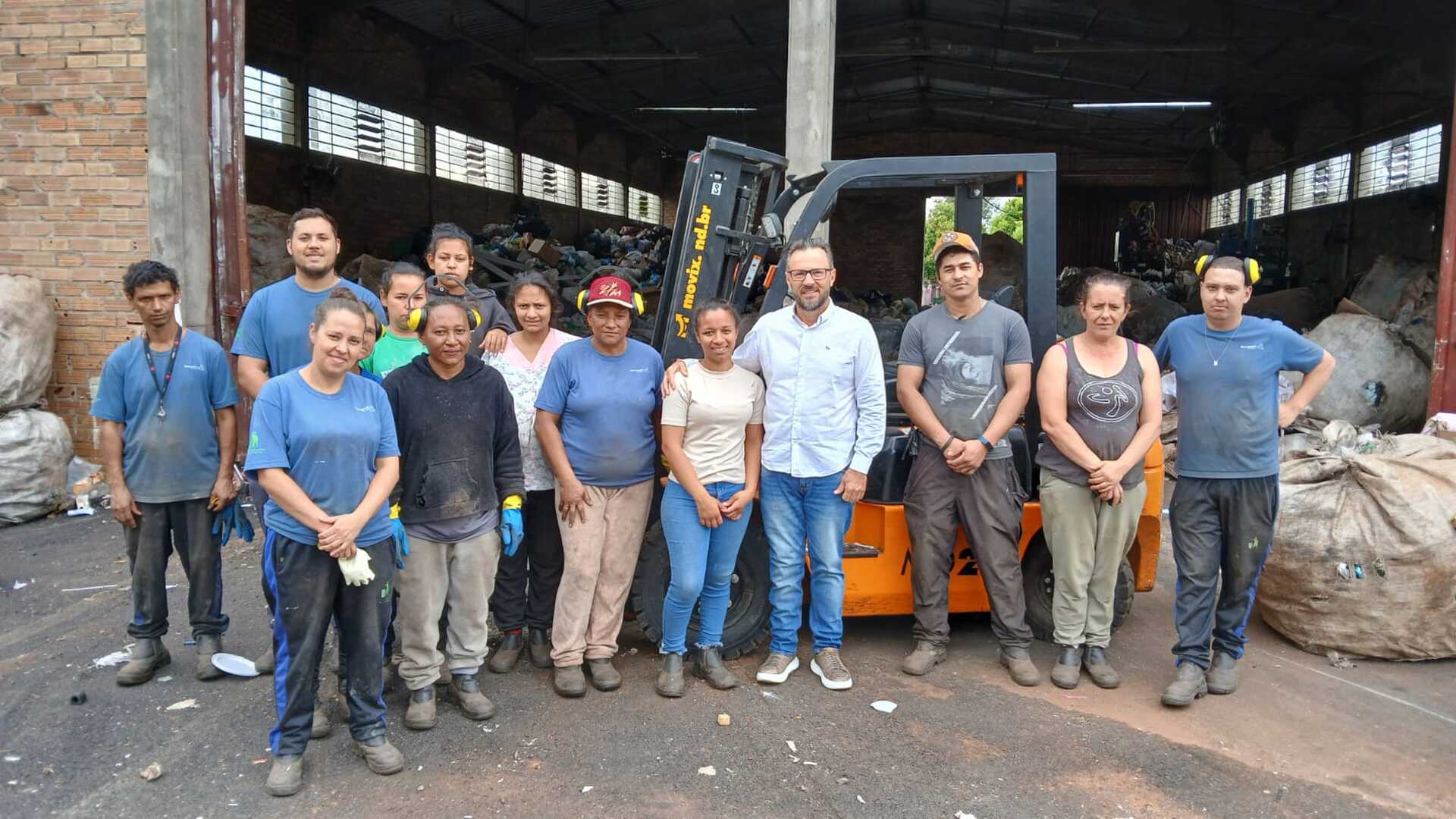 Araújo reforça apoio aos recicladores de Erechim com destinação de equipamentos para associações