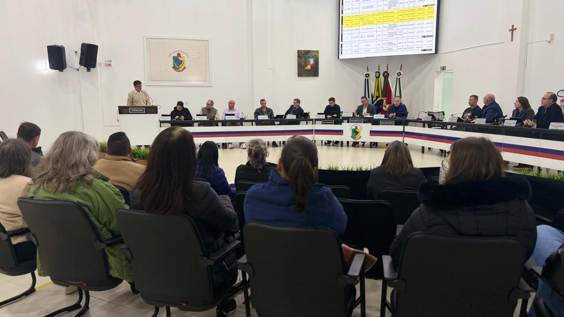 Câmara de Estrela aprova projetos sobre mobilidade, patrimônio, eventos e segurança no trânsito