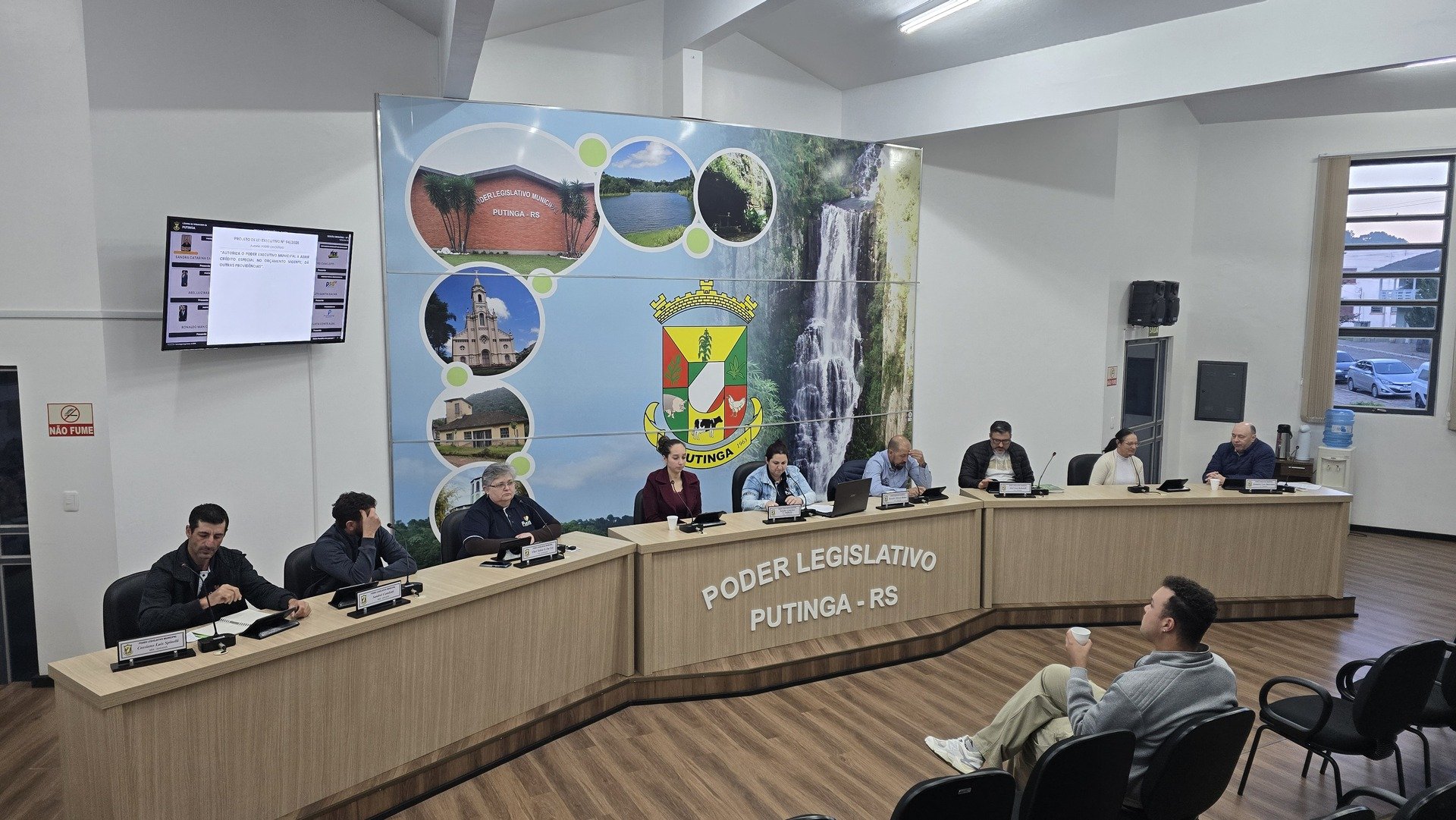 Câmara de Putinga aprova projetos nas áreas de educação, serviços públicos e orçamento