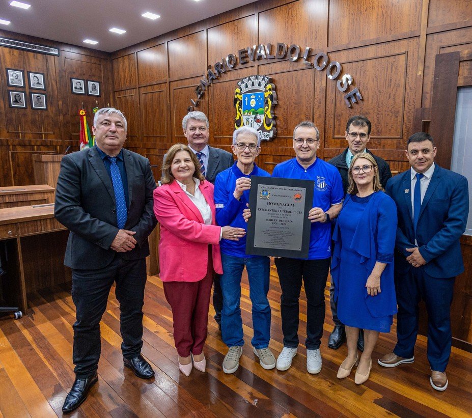 Câmara de Vereadores realiza sessão especial em homenagem aos 50 anos do Estudantek Futebol Clube