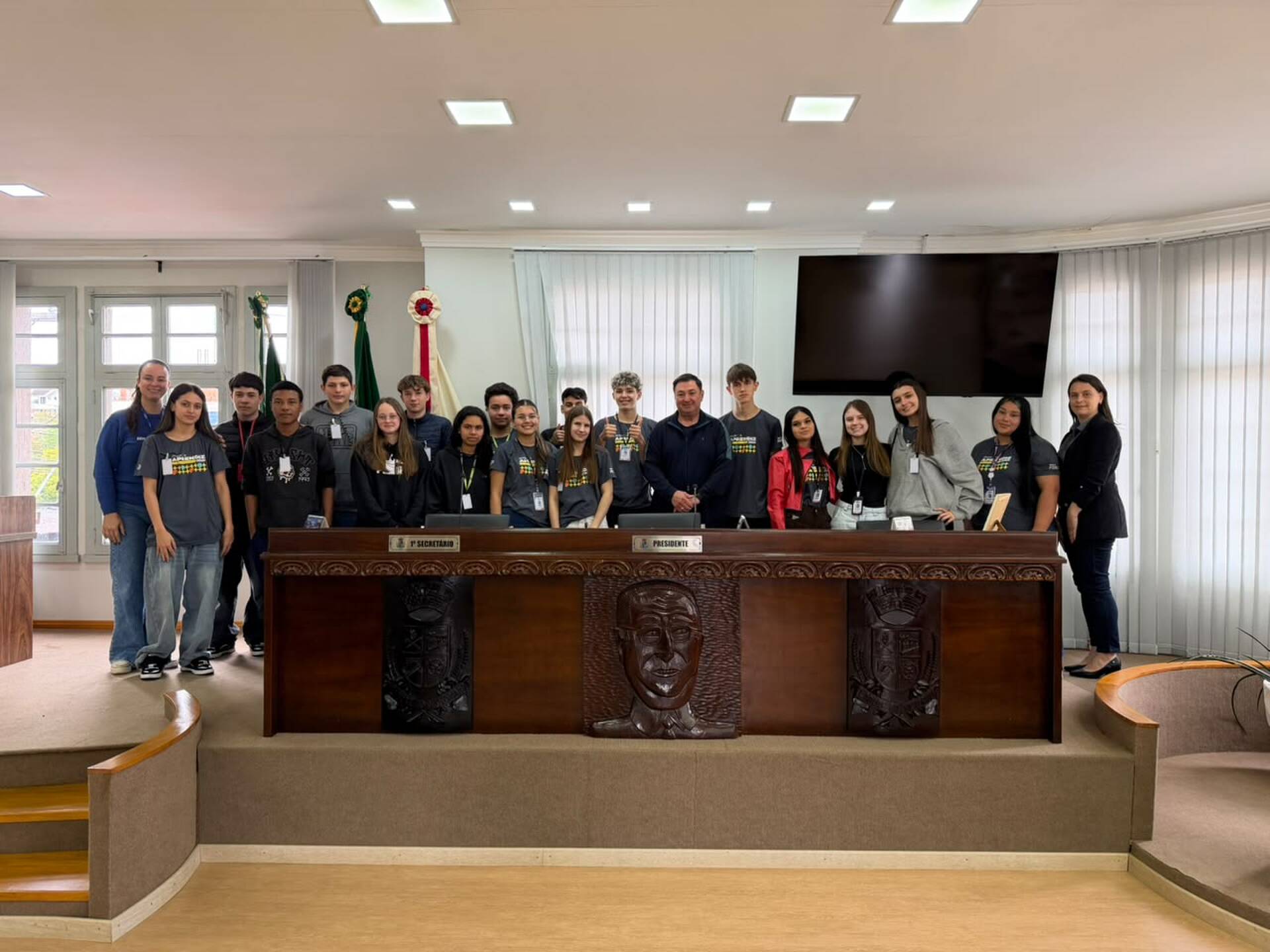 Alunos do SENAI visitam Câmara de Vereadores de Getúlio Vargas