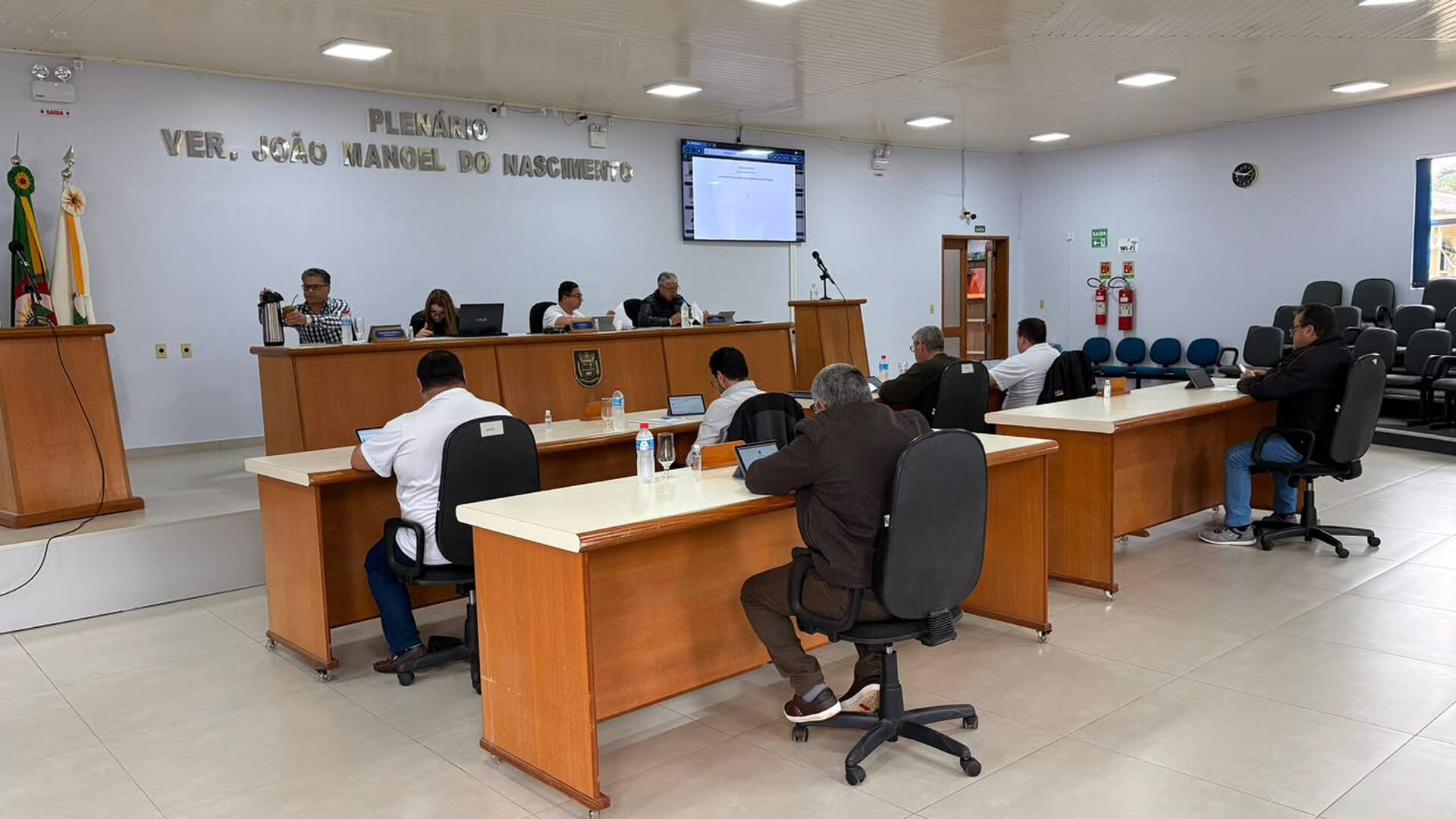 33ª Sessão Ordinária da Câmara de Tupanciretã é marcada pela leitura do expediente e manifestações dos vereadores