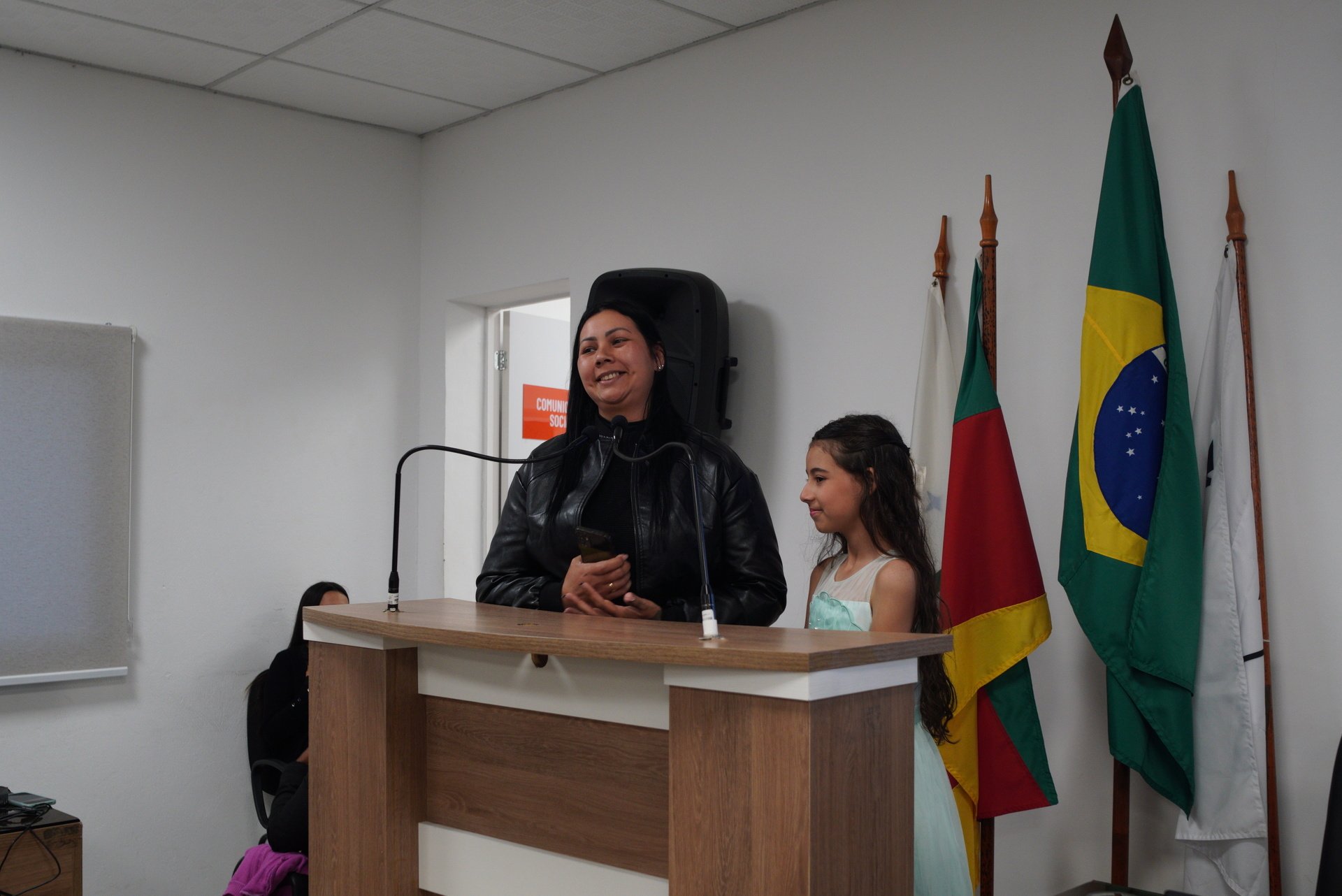 Atriz mirim e apresentadora Alexia Muller é homenageada por sua atuação e representatividade no meio artístico