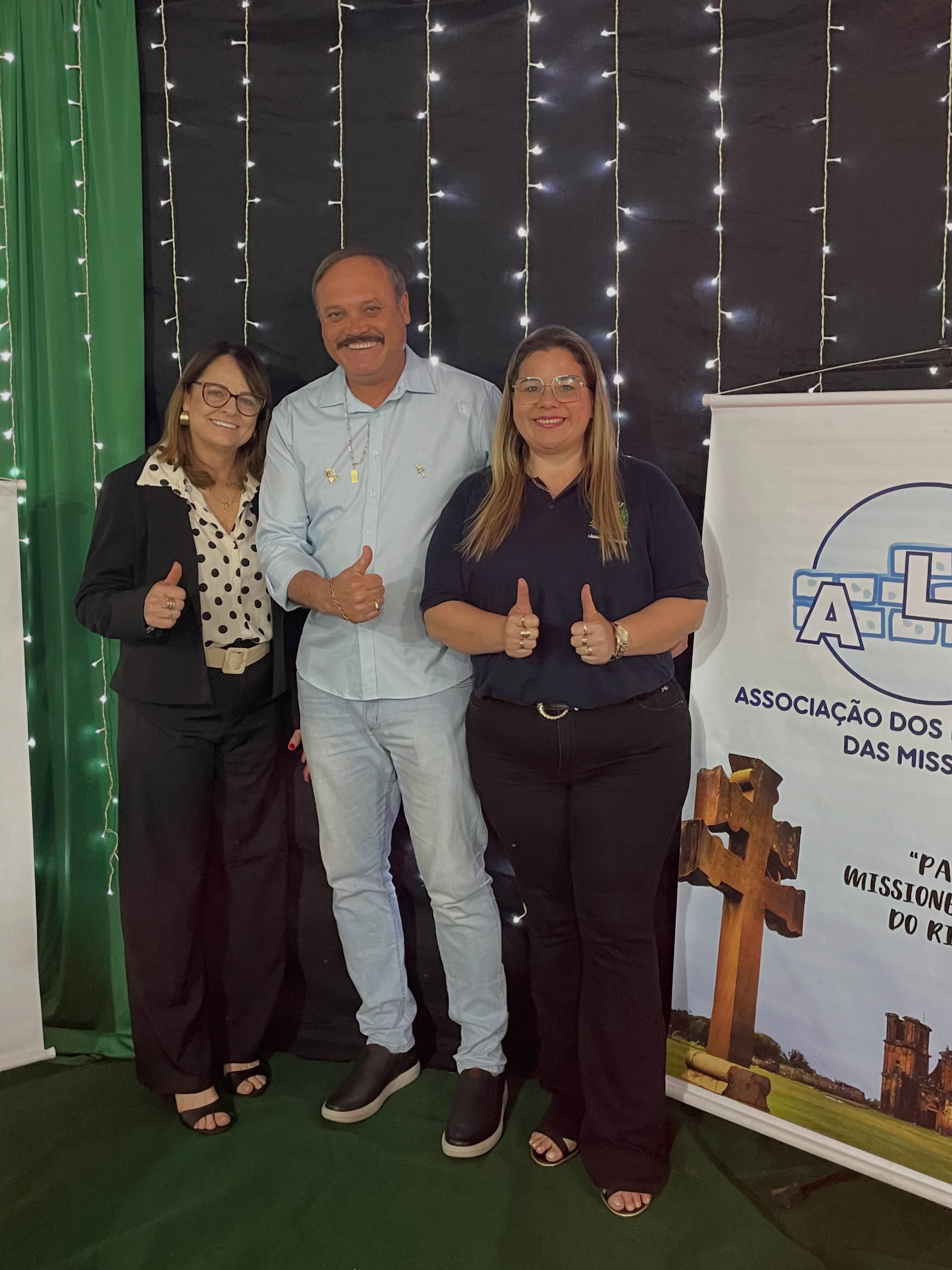 VEREADORES DE CAIBATÉ PARTICIPAM DE REUNIÃO DA ALM EM BOSSOROCA