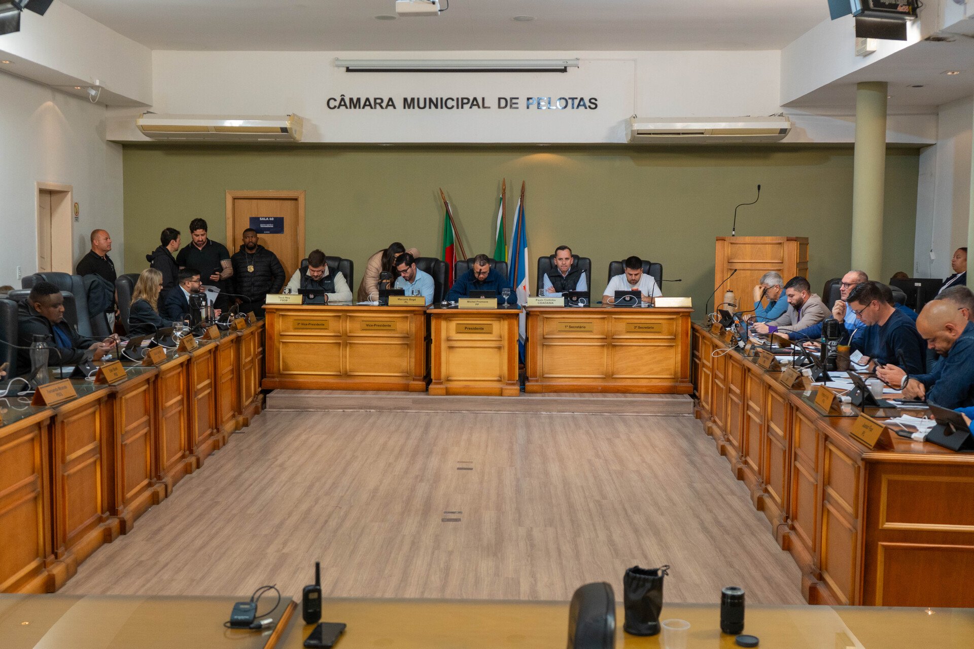 Vereadores debatem sobre destruição provocada por temporal