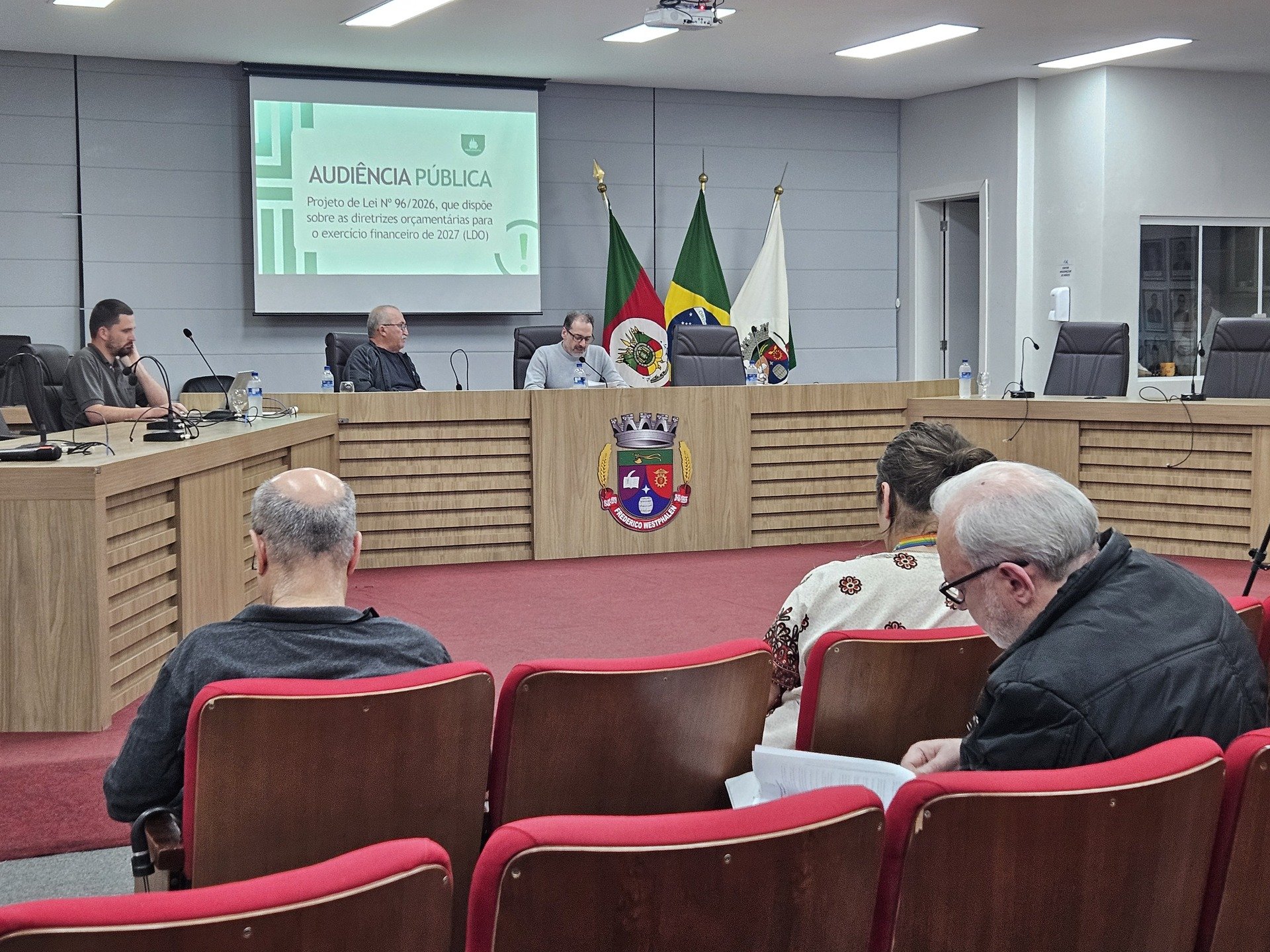 Câmara promove debate público sobre as Diretrizes Orçamentárias de 2027