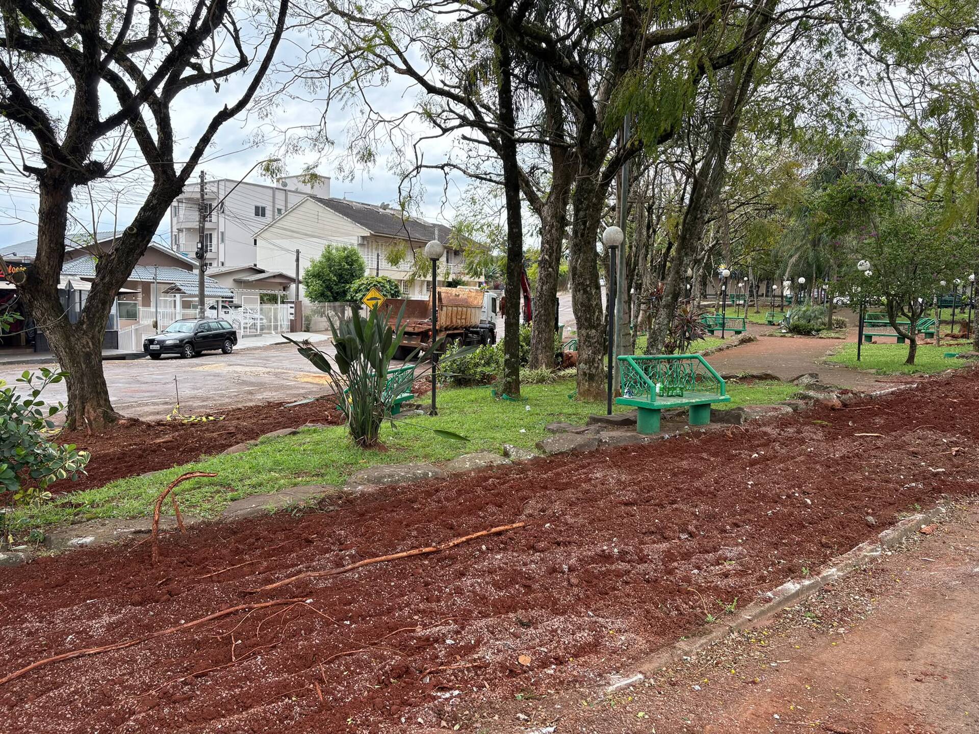 Presidente da Câmara acompanha início das obras de revitalização da Praça da Corsan