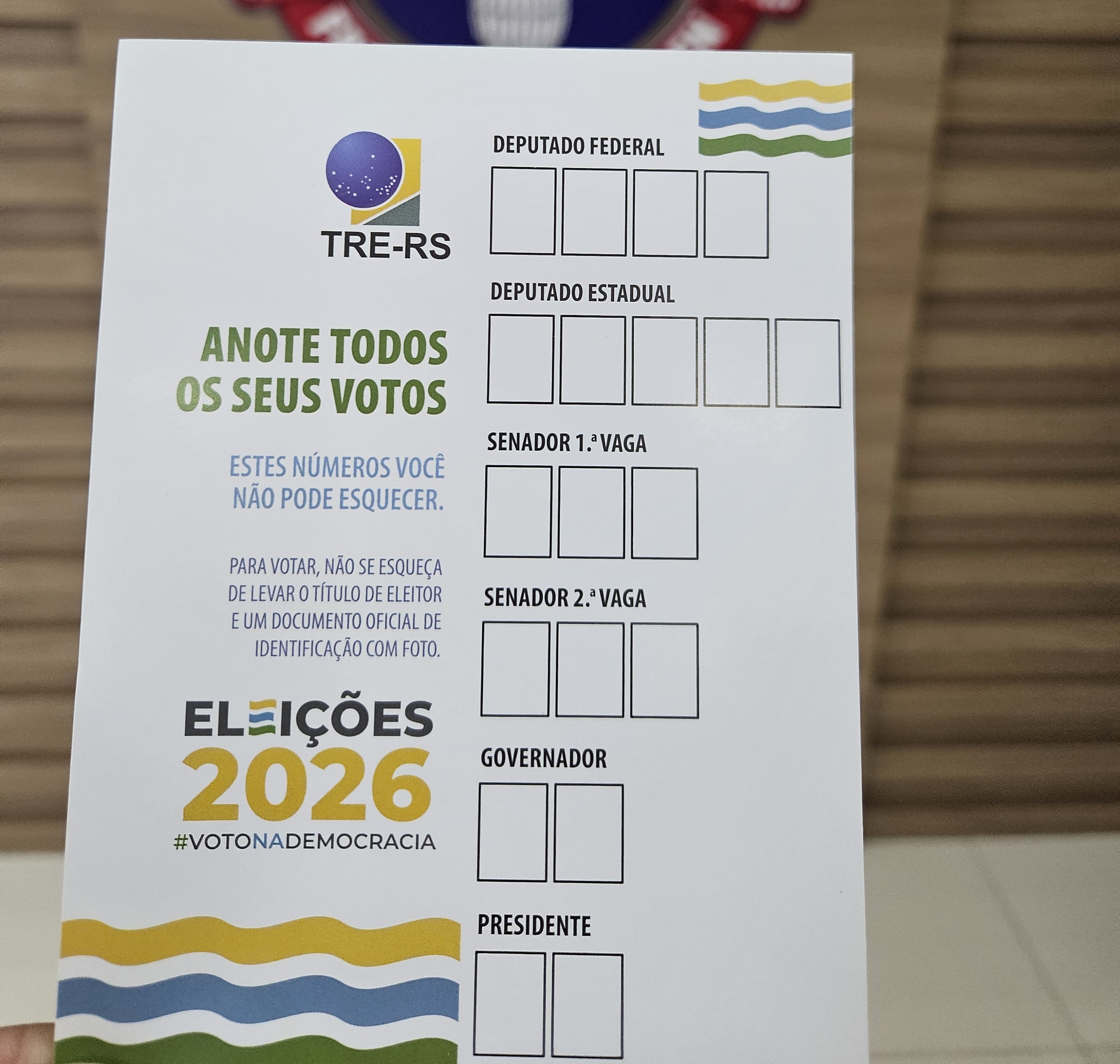 Câmara recebe “colas eleitorais” para distribuição gratuita à comunidade