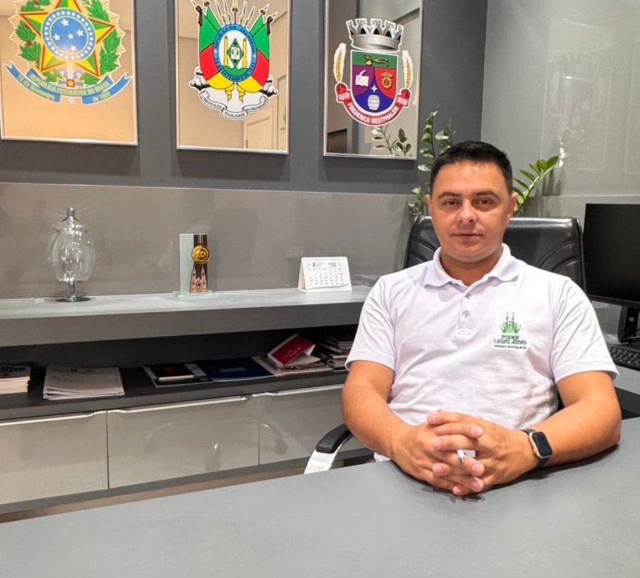 Seis meses de Legislativo Digital: Presidente Ismael Côcco avalia avanços da modernização digital da Câmara de FW