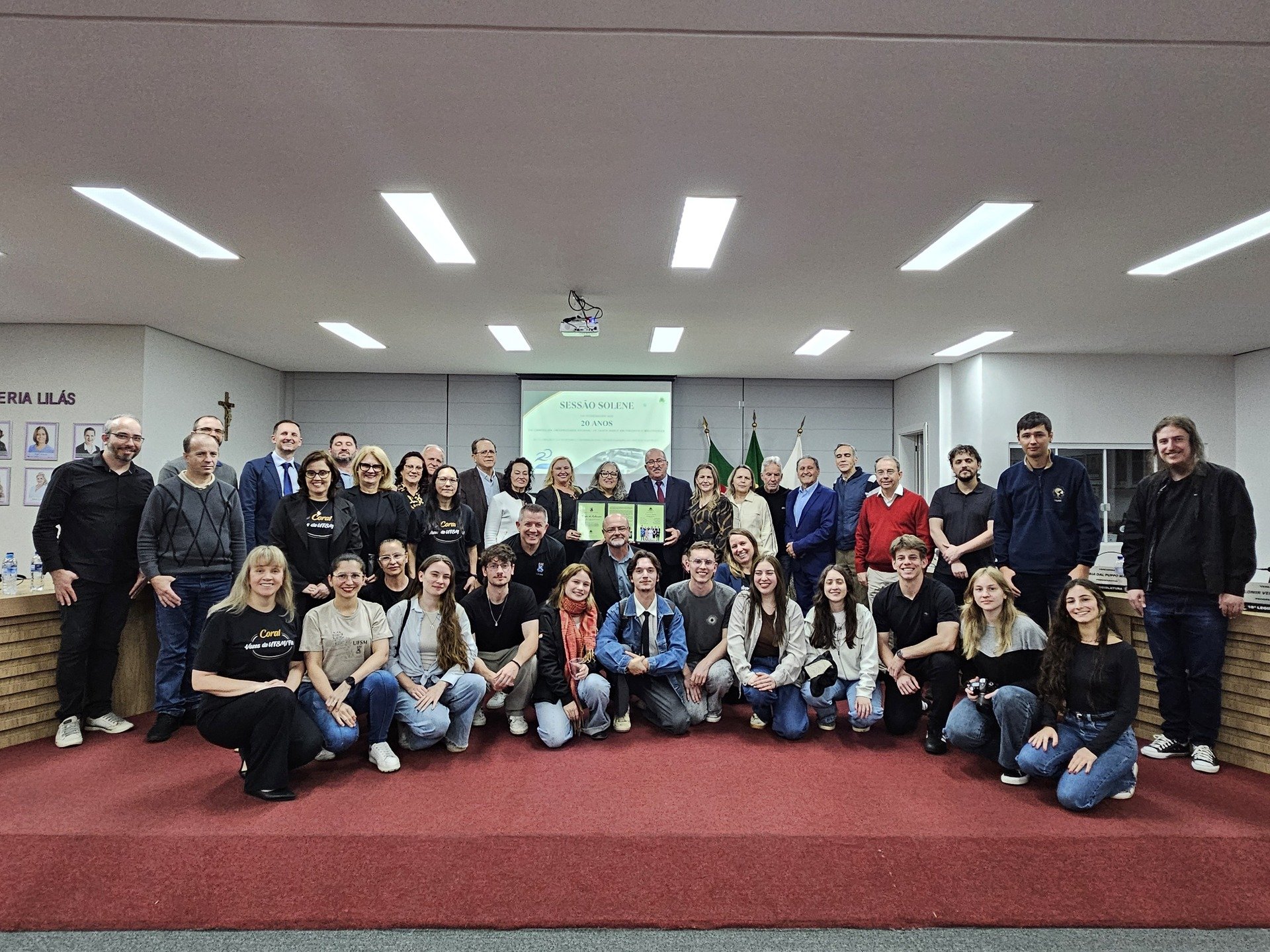 Poder Legislativo de FW homenageia os 20 anos da UFSM/FW em Sessão Solene
