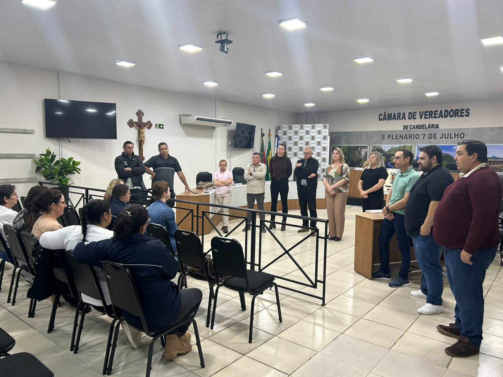 Vereadores apresentam indicação pela implantação do piso salarial nacional da enfermagem em Candelária