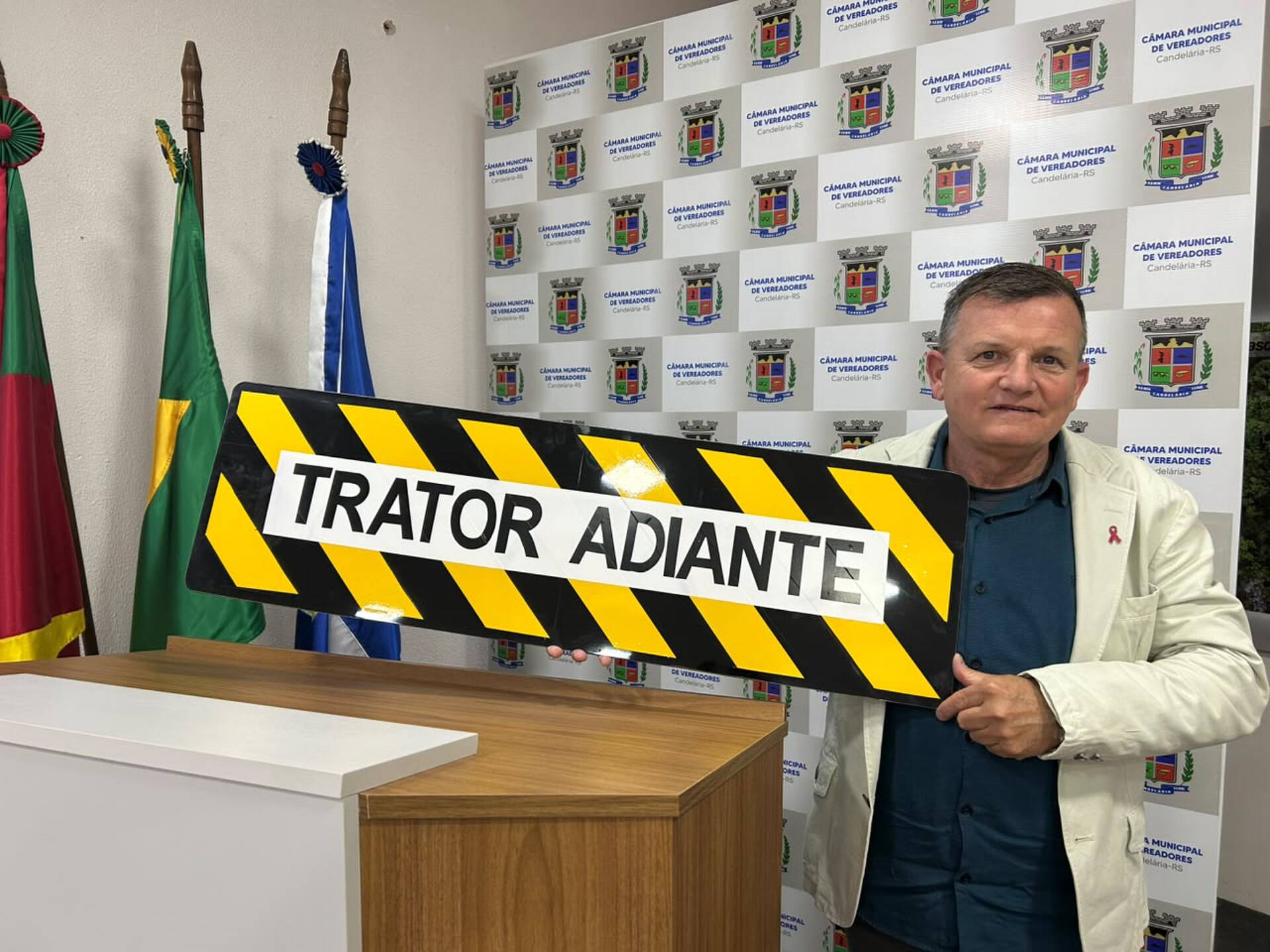 Vereador Marcelinho destaca fornecimento gratuito de placas para produtores rurais